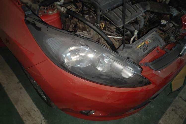 Used Ford Fiesta 2011 Hatchback 1.5L Automatic Fashion Edition Right Front Headlight
