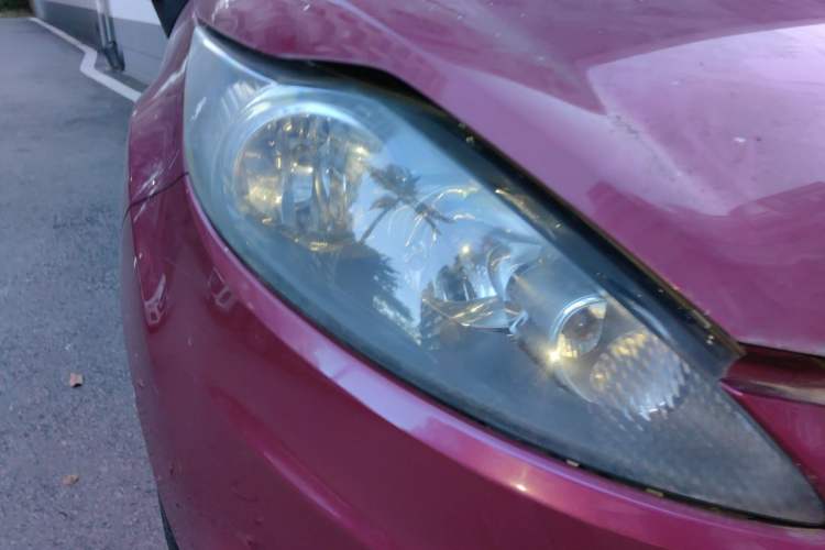 Used Ford Fiesta 2011 Hatchback 1.5L Automatic Fashion Edition Right Front Headlight