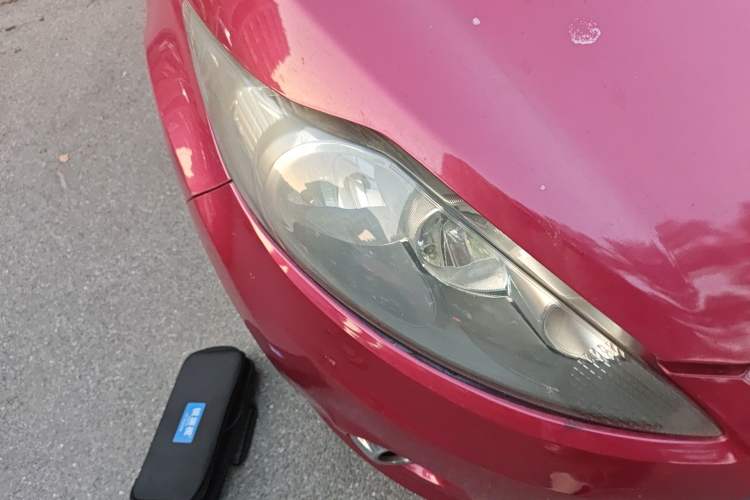 Used Ford Fiesta 2011 Hatchback 1.5L Automatic Fashion Edition Right Front Headlight