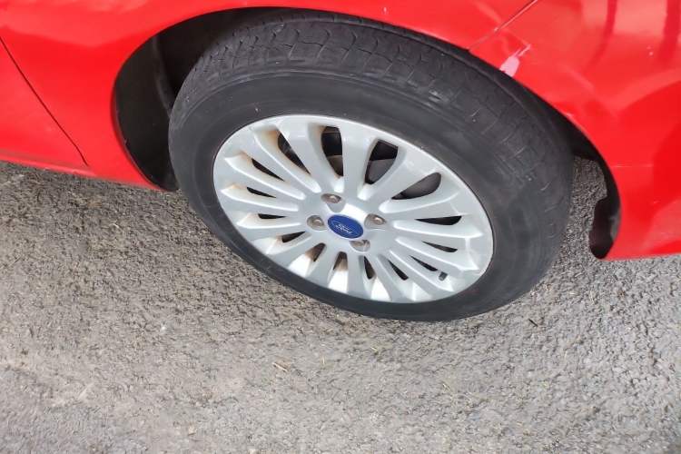 Used Ford Fiesta 2011 Hatchback 1.5L Automatic Fashion Edition Right Front Wheel Hub
