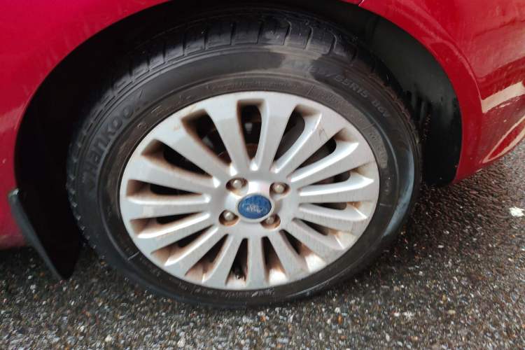 Used Ford Fiesta 2011 Hatchback 1.5L Automatic Fashion Edition Right Front Wheel Hub