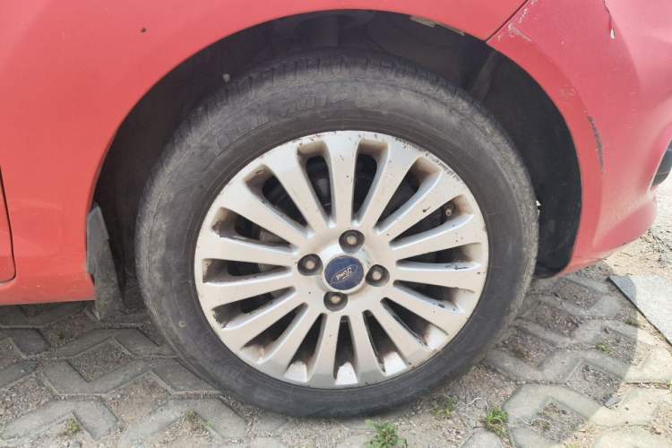 Used Ford Fiesta 2011 Hatchback 1.5L Manual Fashion Edition Right Front Wheel Hub