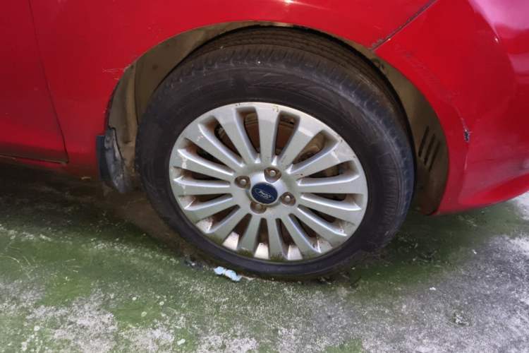 Used Ford Fiesta 2011 Sedan 1.5L Automatic Fashion Edition Right Front Wheel Hub