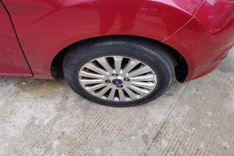 Used Ford Fiesta 2011 Hatchback 1.5L Automatic Fashion Edition Right Front Wheel Hub