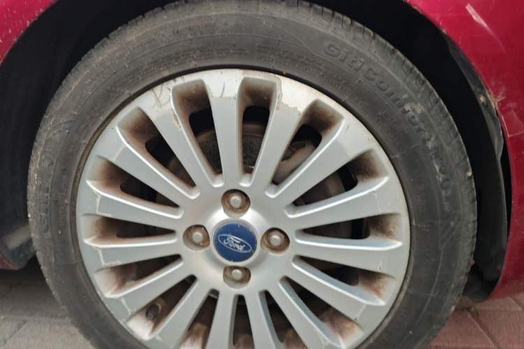 Used Ford Fiesta 2011 Hatchback 1.5L Automatic Fashion Edition Right Front Wheel Hub