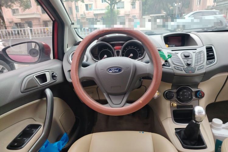 Used Ford Fiesta 2011 Sedan 1.5L Manual Fashion Edition Steering Wheel