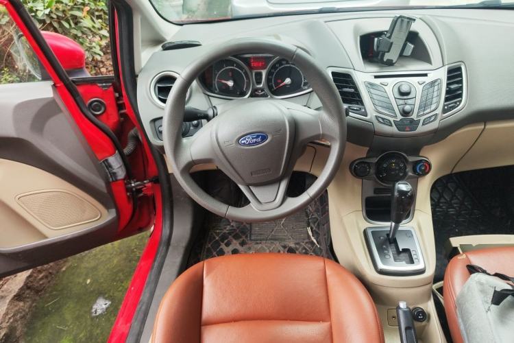 Used Ford Fiesta 2011 Hatchback 1.5L Automatic Fashion Edition Steering Wheel