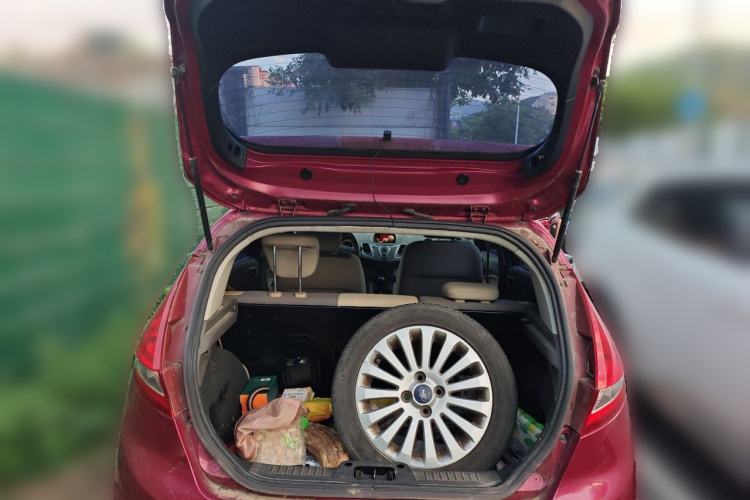 Used Ford Fiesta 2011 Hatchback 1.5L Automatic Fashion Edition Trunk