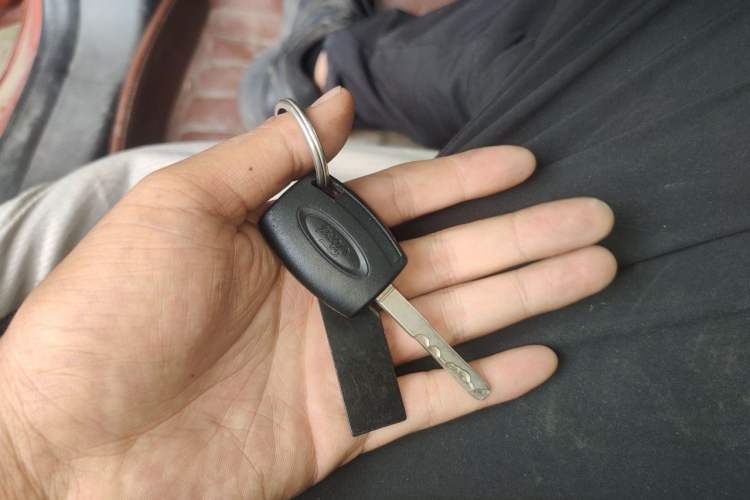 Used Ford Fiesta 2011 Hatchback 1.5L Automatic Fashion Edition Vehicle Key