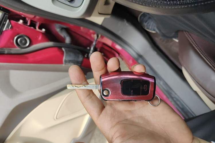 Used Ford Fiesta 2011 Hatchback 1.5L Automatic Fashion Edition Vehicle Key