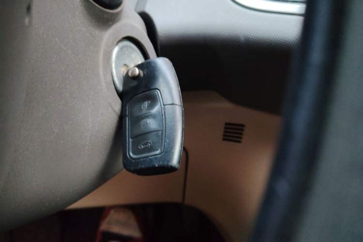 Used Ford Fiesta 2011 Hatchback 1.5L Automatic Fashion Edition Vehicle Key