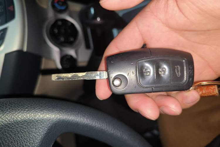 Used Ford Fiesta 2011 Hatchback 1.5L Automatic Fashion Edition Vehicle Key