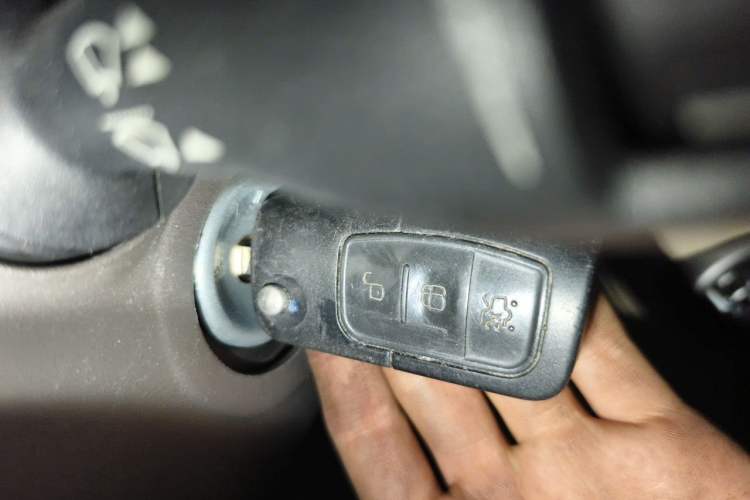 Used Ford Fiesta 2011 Sedan 1.5L Automatic Fashion Edition Vehicle Key