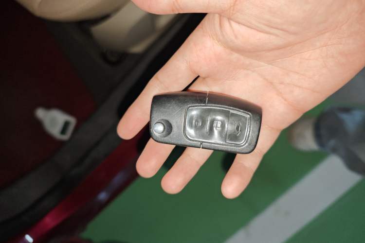 Used Ford Fiesta 2011 Sedan 1.5L Automatic Fashion Edition Vehicle Key