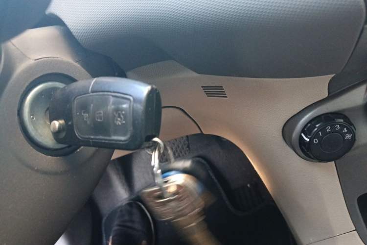 Used Ford Fiesta 2011 Hatchback 1.5L Automatic Fashion Edition Vehicle Key