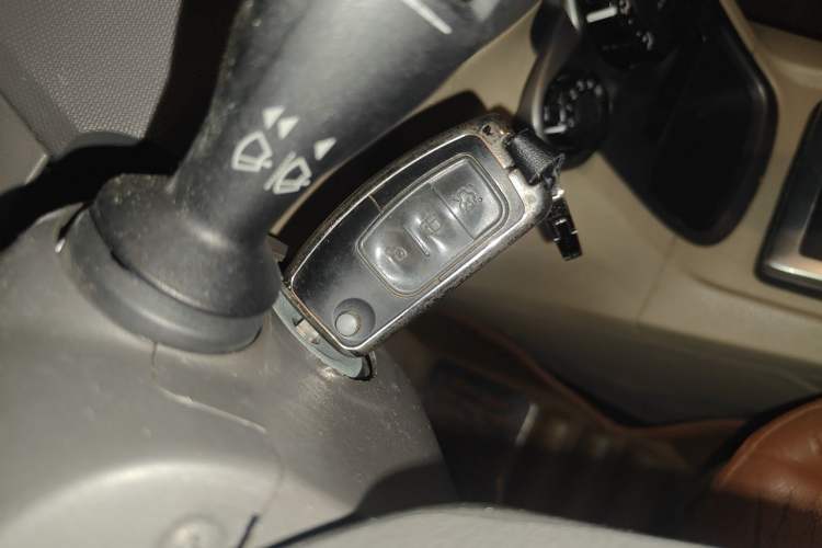 Used Ford Fiesta 2011 Hatchback 1.5L Automatic Fashion Edition Vehicle Key