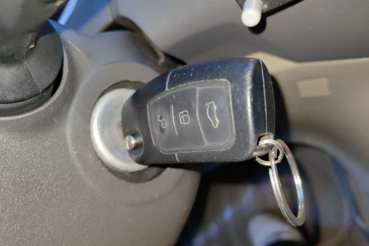 Used Ford Fiesta 2011 Hatchback 1.5L Automatic Fashion Edition Vehicle Key
