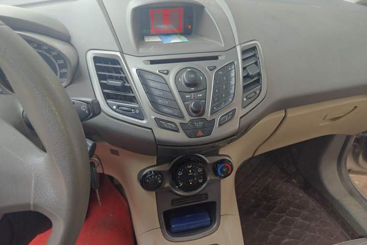 Used Ford Fiesta 2011 Sedan 1.5L Manual Fashion Edition Audio And AC Panel