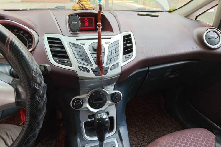 Used Ford Fiesta 2011 Hatchback 1.5L Automatic Sport Model Audio And AC Panel