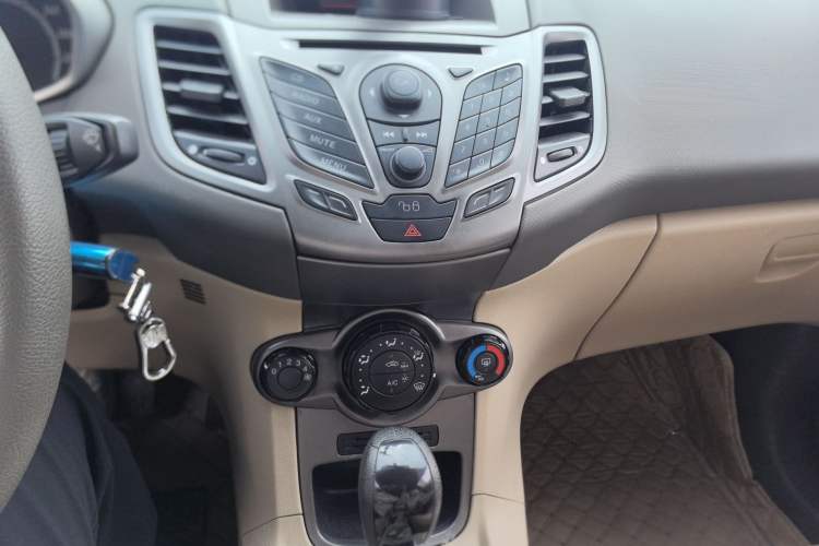 Used Ford Fiesta 2011 Sedan 1.5L Automatic Fashion Edition Audio And AC Panel