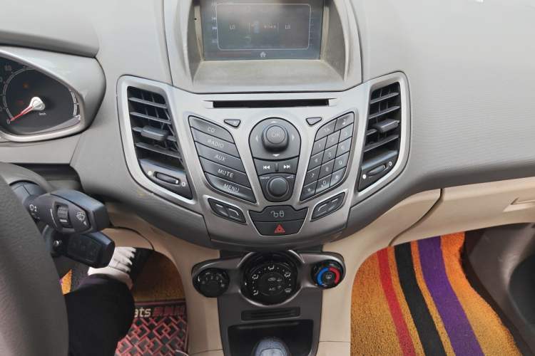 Used Ford Fiesta 2011 Sedan 1.5L Automatic Fashion Edition Audio And AC Panel