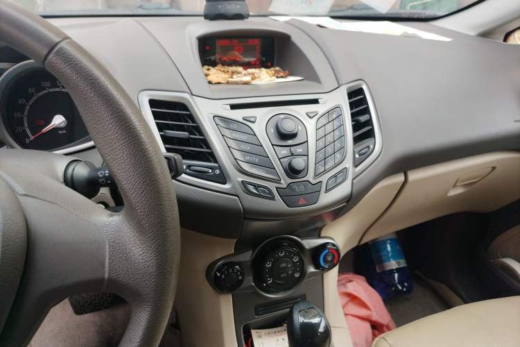 Used Ford Fiesta 2011 Hatchback 1.5L Automatic Fashion Edition Audio And AC Panel