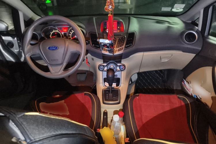 Used Ford Fiesta 2011 Sedan 1.5L Automatic Fashion Edition Center Console