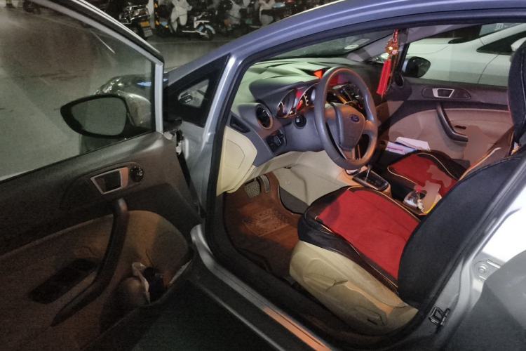 Used Ford Fiesta 2011 Sedan 1.5L Automatic Fashion Edition Driver Seat