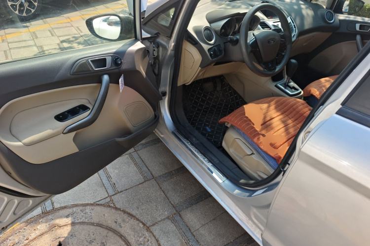 Used Ford Fiesta 2011 Hatchback 1.5L Automatic Fashion Edition Driver Seat