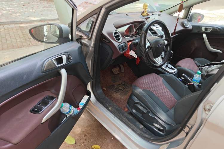 Used Ford Fiesta 2011 Hatchback 1.5L Automatic Sport Model Driver Seat