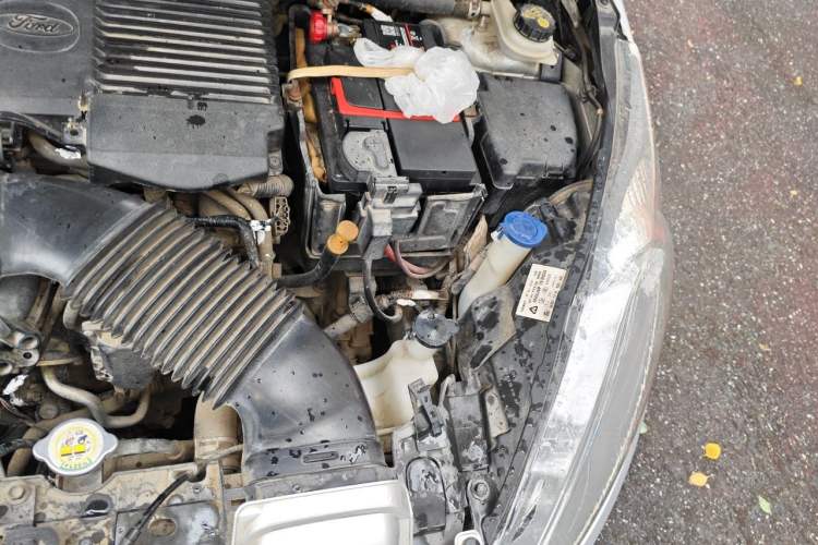 Used Ford Fiesta 2011 Sedan 1.5L Automatic Fashion Edition Engine Bay Left