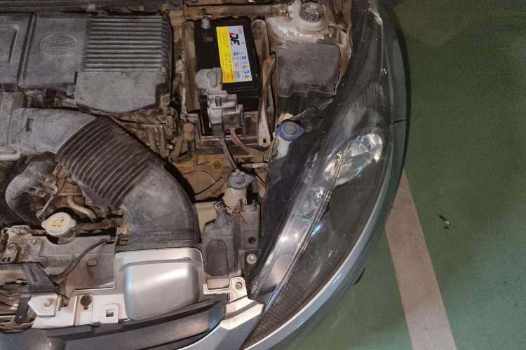 Used Ford Fiesta 2011 Sedan 1.5L Automatic Fashion Edition Engine Bay Left