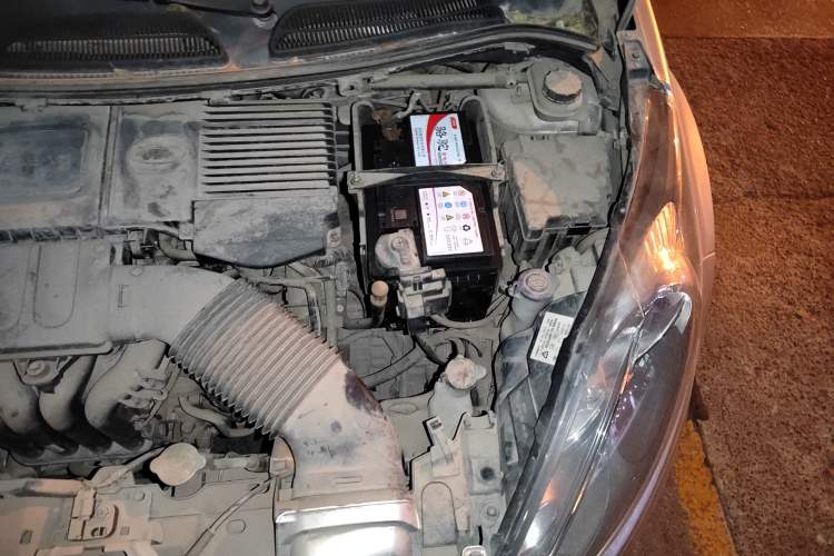 Used Ford Fiesta 2011 Sedan 1.5L Automatic Fashion Edition Engine Bay Left