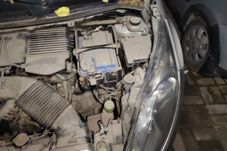 Used Ford Fiesta 2011 Sedan 1.5L Automatic Fashion Edition Engine Bay Left