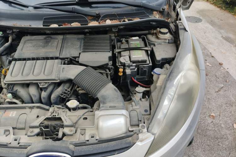 Used Ford Fiesta 2011 Hatchback 1.5L Automatic Fashion Edition Engine Bay Left