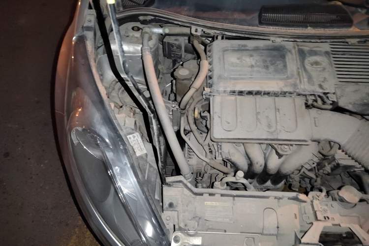 Used Ford Fiesta 2011 Sedan 1.5L Automatic Fashion Edition Engine Bay Right