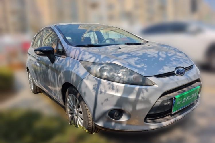 Used Ford Fiesta 2011 Hatchback 1.5L Automatic Fashion Edition Front Right 45 Deg