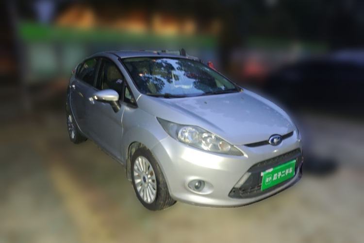 Used Ford Fiesta 2011 Hatchback 1.5L Automatic Fashion Edition Front Right 45 Deg