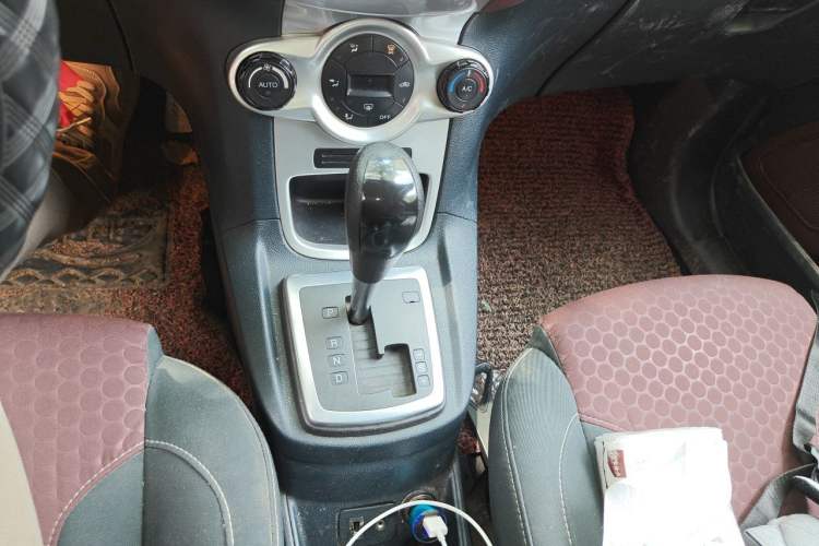 Used Ford Fiesta 2011 Hatchback 1.5L Automatic Sport Model Gear Lever