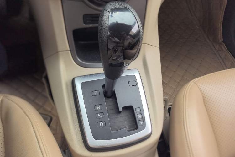 Used Ford Fiesta 2011 Sedan 1.5L Automatic Fashion Edition Gear Lever