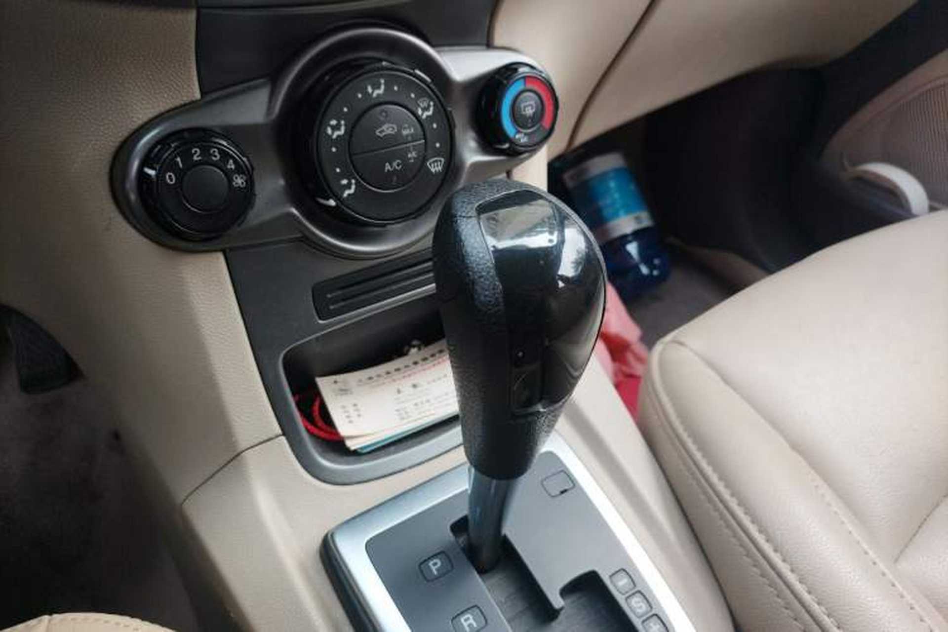 Used Ford Fiesta 2011 Hatchback 1.5L Automatic Fashion Edition Gear Lever
