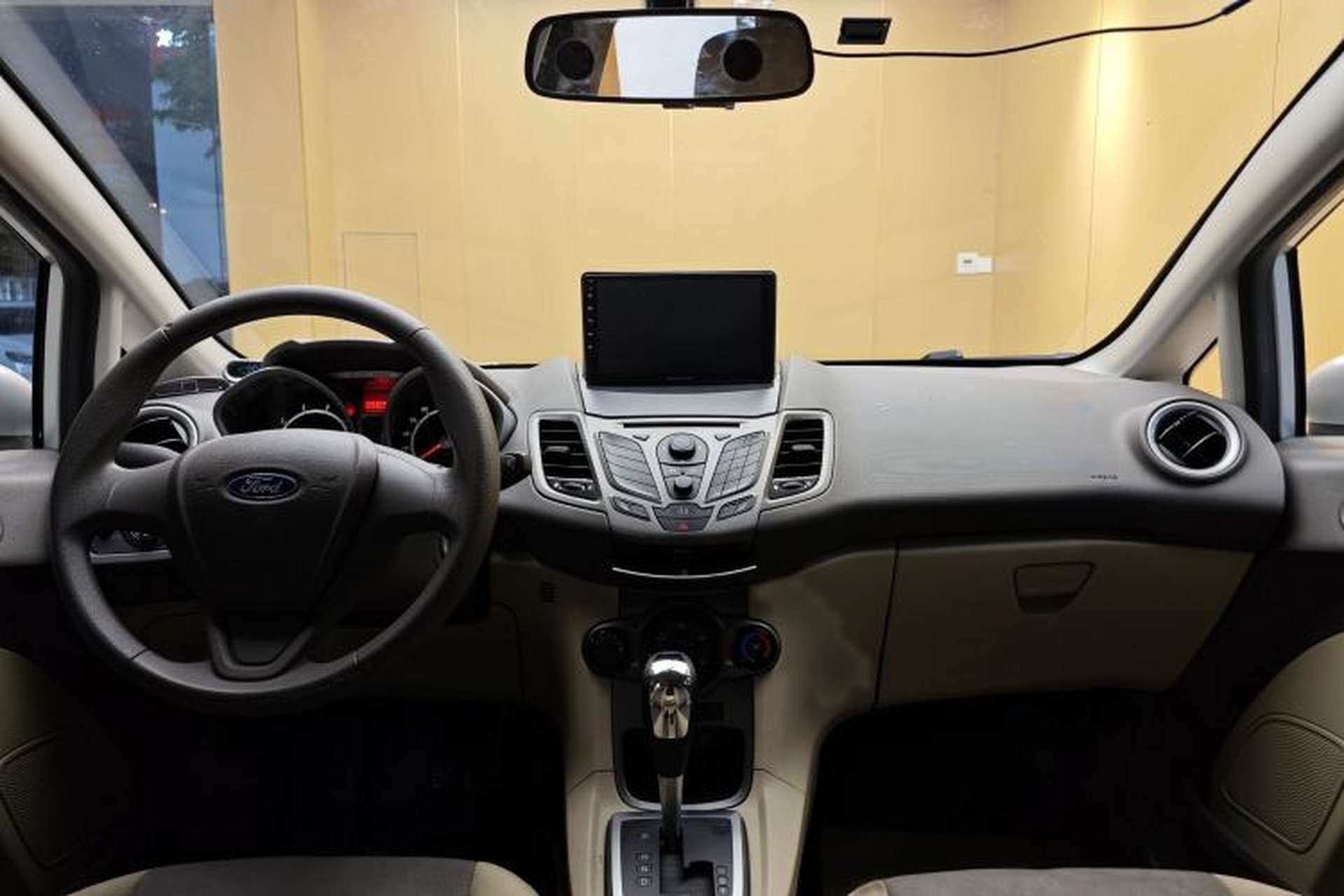 Used Ford Fiesta 2011 Sedan 1.5L Automatic Fashion Edition Interior 3