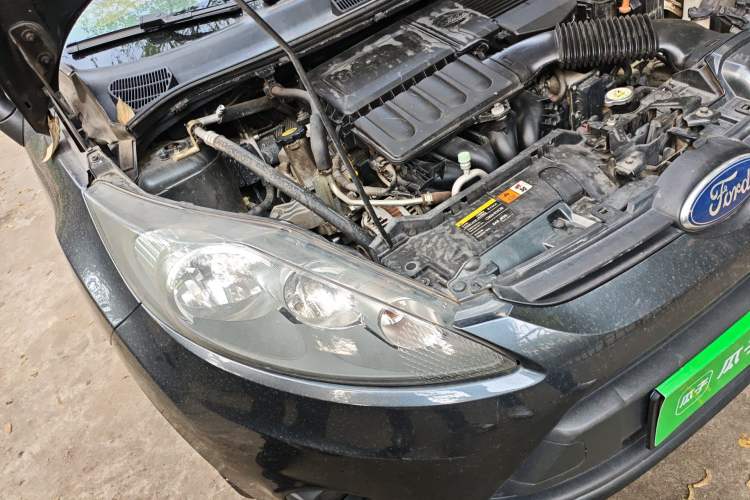 Used Ford Fiesta 2011 Sedan 1.5L Automatic Fashion Edition Right Front Headlight