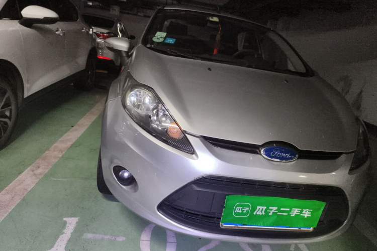 Used Ford Fiesta 2011 Sedan 1.5L Automatic Fashion Edition Right Front Headlight