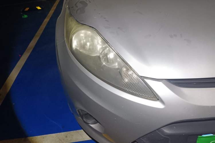 Used Ford Fiesta 2011 Sedan 1.5L Manual Fashion Edition Right Front Headlight
