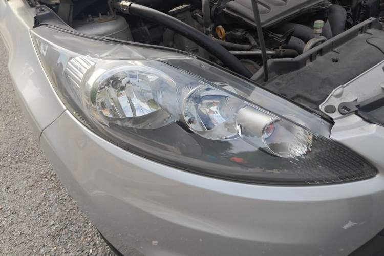 Used Ford Fiesta 2011 Sedan 1.5L Automatic Fashion Edition Right Front Headlight