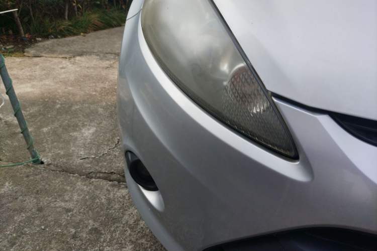 Used Ford Fiesta 2011 Hatchback 1.5L Automatic Fashion Edition Right Front Headlight
