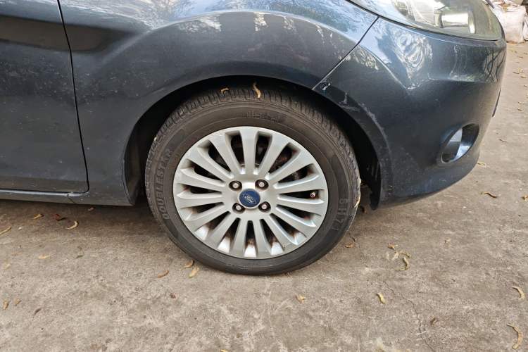 Used Ford Fiesta 2011 Sedan 1.5L Automatic Fashion Edition Right Front Wheel Hub