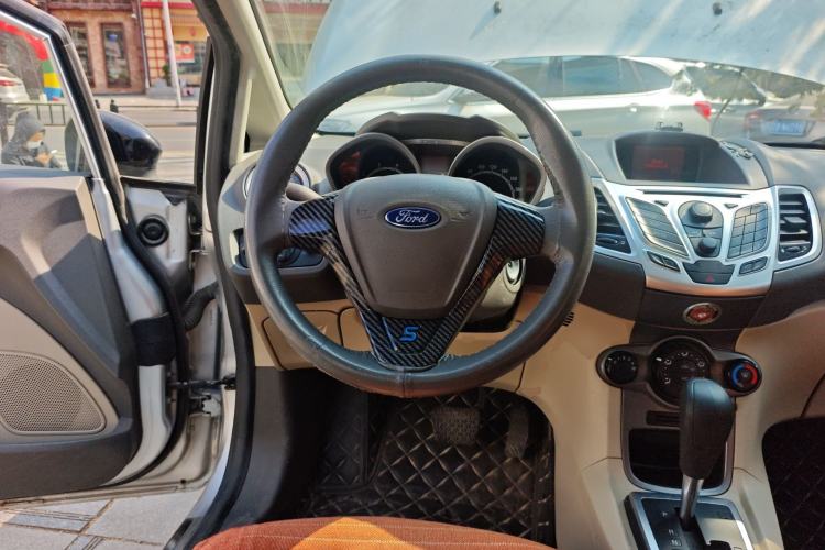 Used Ford Fiesta 2011 Hatchback 1.5L Automatic Fashion Edition Steering Wheel