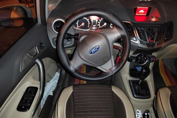 Used Ford Fiesta 2011 Sedan 1.5L Automatic Fashion Edition Steering Wheel